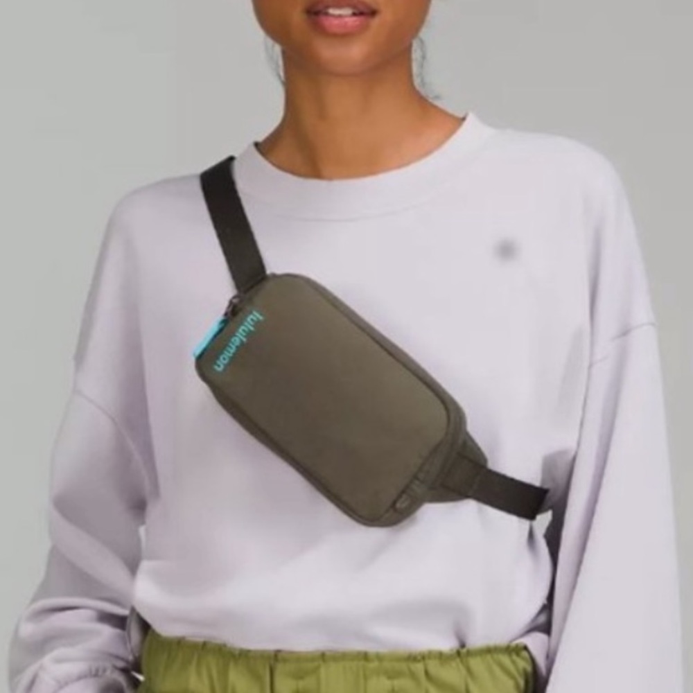 Lululemon Mini Everywhere Belt Bag